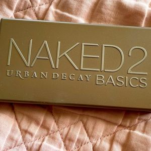 Urban Decay Naked 2 Nacics Matte eyeshadow palette